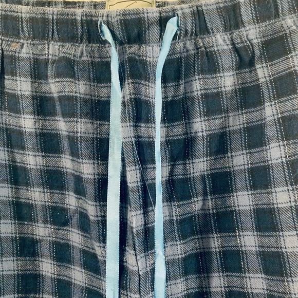 Beverly Hills Polo Club Silver Plaid Pajama Pants in Blue - Picture 4 of 6